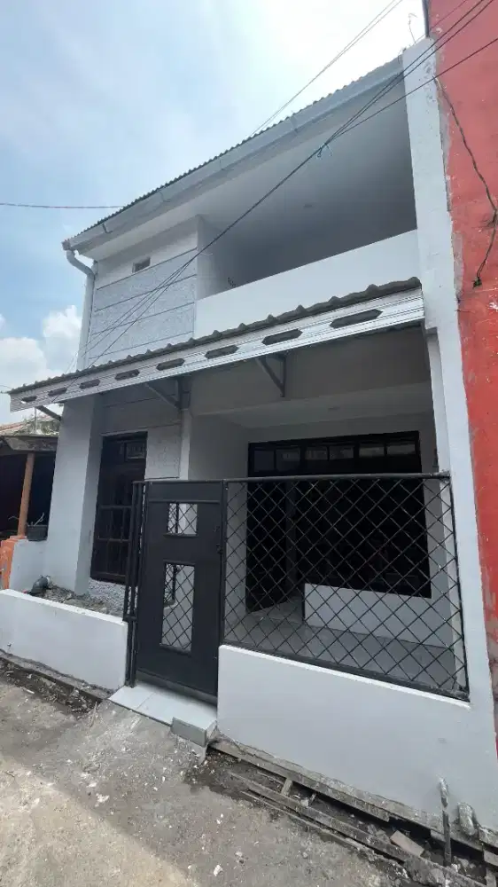 Disewakan rumah 2 lantai di Antapani harga murah