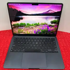 Macbook Air 13 inch, M2 2022 MC7X4