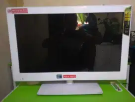 Televisi/TV Politron 24in, bisa buat monitor komputer,cctv sangt layak