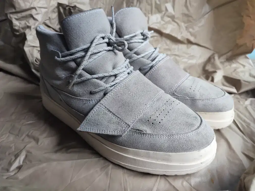 Sepatu - Sneakers Lokal