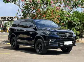 2022 Toyota Fortuner 2.8 GR Sport Diesel Hitam Record Toyota Dp 44jt