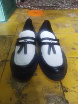 Sepatu formal loafers pria
