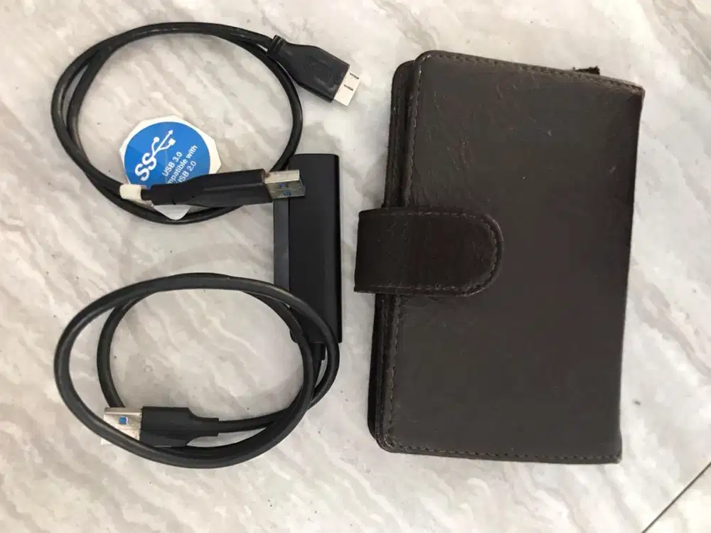 hardisk 500gb + softcase kulit + kabel data + kabel sata to usb