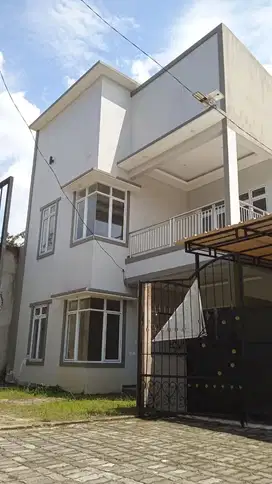 Disewakan Rumah 2 Lantai dalam Cluster Laladon Bogor