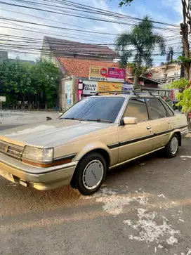 Toyota Corona 1986 Bensin