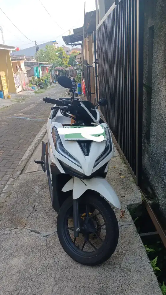 Di jual cepat sepeda motor honda vario th 2020