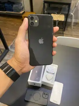 Dijual iPhone 11 64gb fullset lengkap