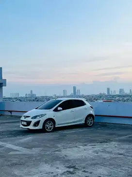 Mazda 2 2011 Bensin