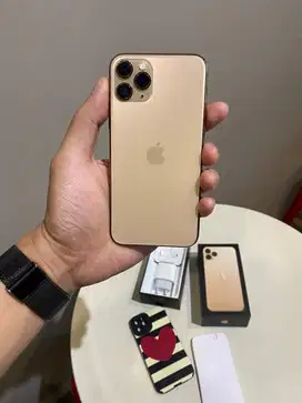 Dijual iPhone 11 Pro 64gb mulus fullset lengkap
