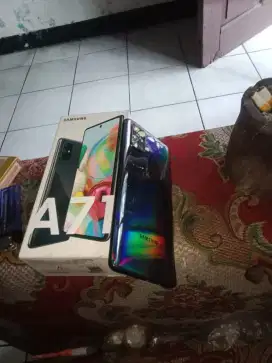 Dijual atau tt samsung A71 8/128 Gb