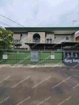 Rumah 2 Lantai Huk, Dekat Ke Pondok Indah Jakarta Selatan