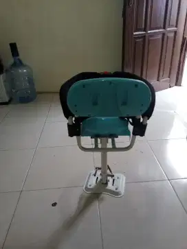 Bangku bayi serbaguna