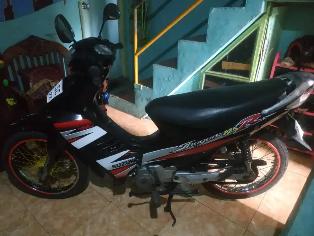 Suzuki Shogun R 125 2004