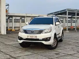 DP 18JT TOYOTA FOETUNER V BENSIN BUKAN DIESEL 2013 PUTIH