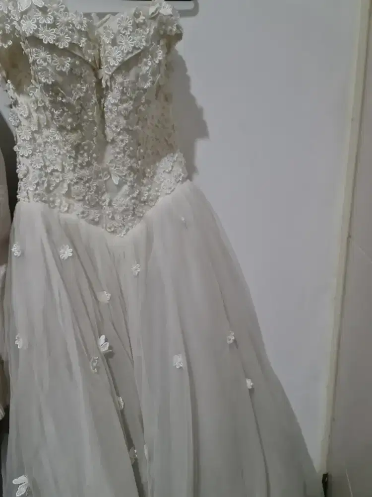 Dijual Gaun Wedding Bonus Gaun