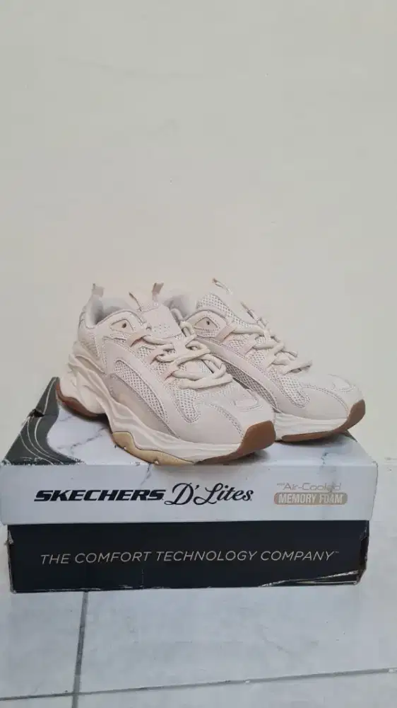 Sketchers D'Lites ukuran 37