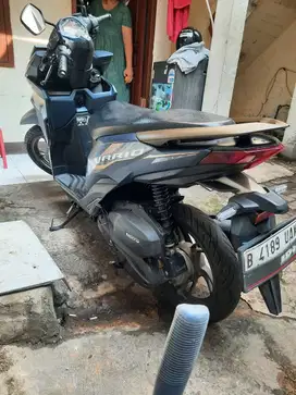 Jual motor Honda Vario 125 ISS 2022 CASH free helm cargloss ori
