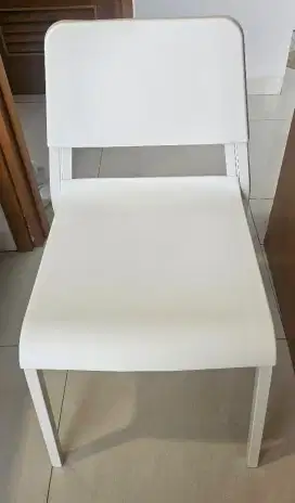 Ikea kursi putih dijual