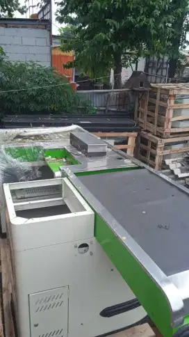 Meja kasir bekas seperti baru