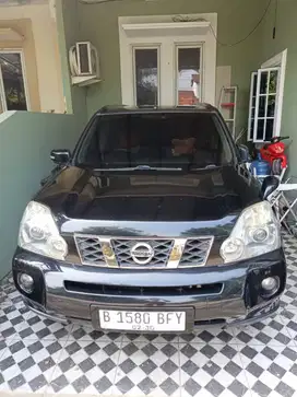 JUAL MOBIL BEKAS! NISSAN X - TRAIL 2010 XT