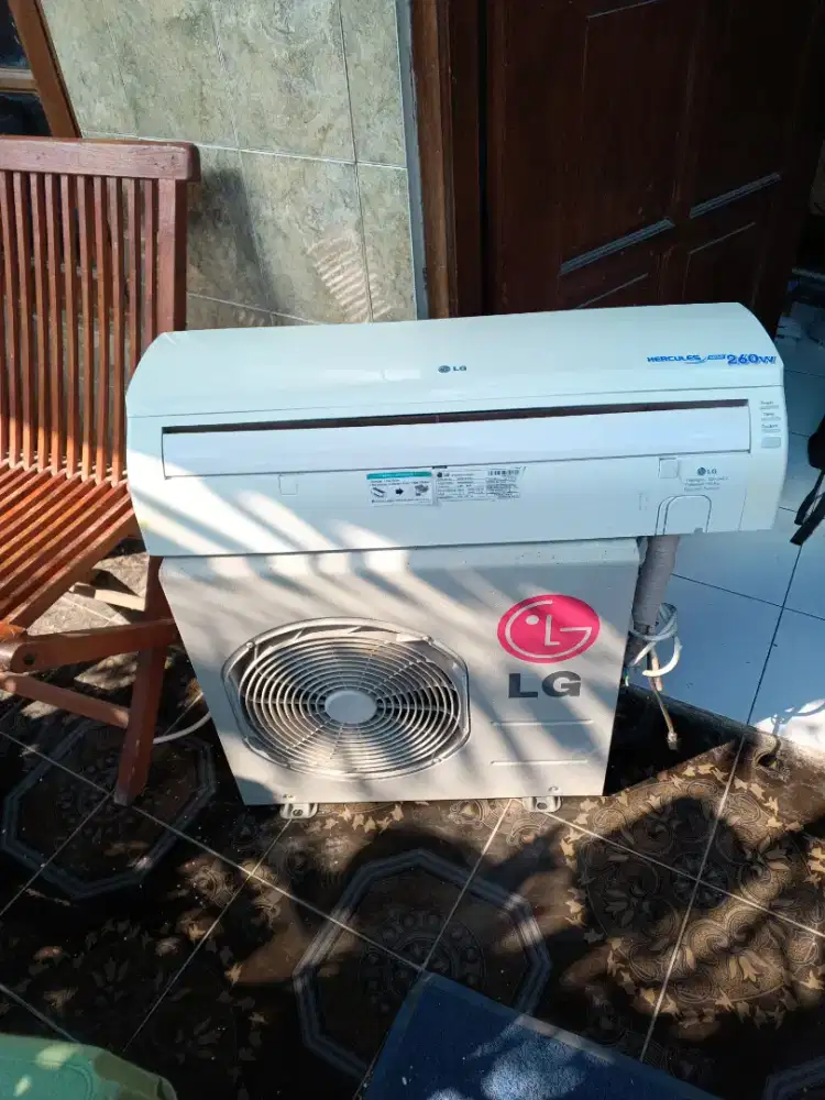 AC LG 1/2 PK mini Hercules 260 Watt