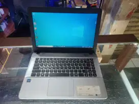 Asus x441ma n4000 RAM4GB. MULUS NORMAL SIAP PAKE