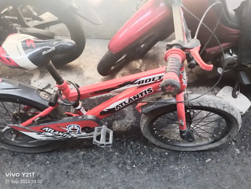 Sepeda bmx merk atlantis