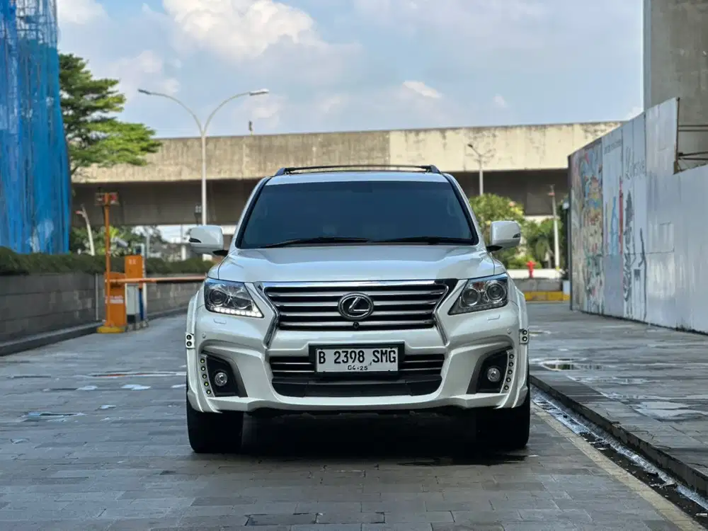 Lexus LX570 2013 Bensin