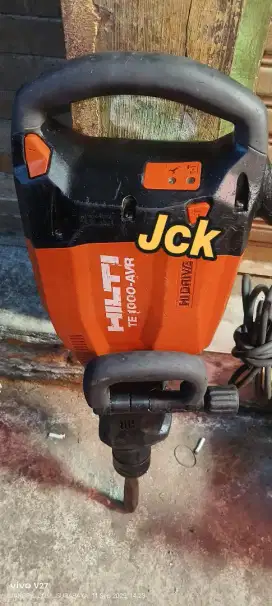 JACK HAMMER HILTI TE1000