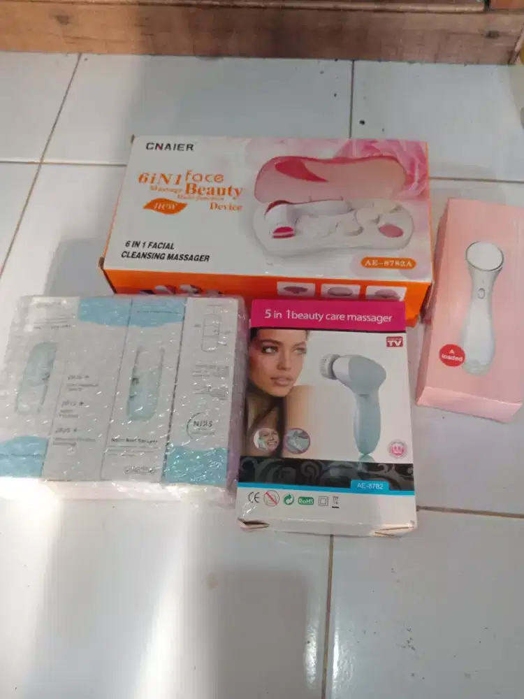 CLEANSING MASSAGER