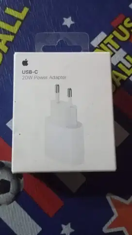 Charger iPhone masih baru