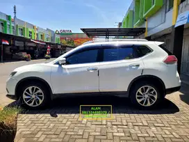 Dijual Nissan X-Trail 2.5 CVT 2017 Warna Putih Bekas