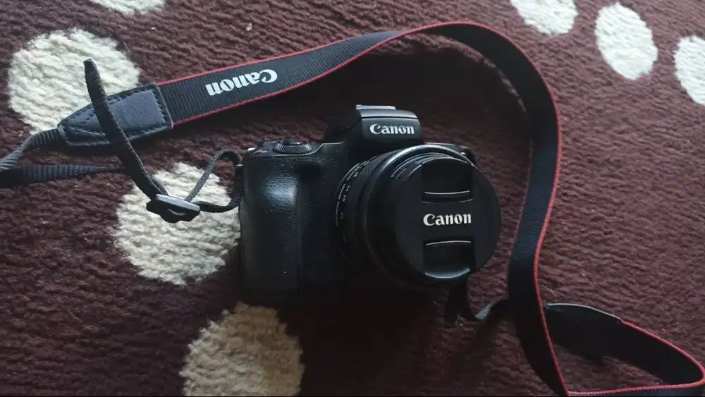 Kamera Canon M50
