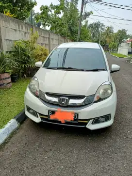 Jual cepat. Mobil Honda mobil Lio tahun 2016. Tanpa perantara.