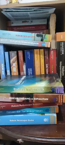 Buku modul Hukum.UT