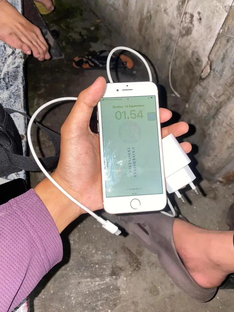iPhone 8 all operator