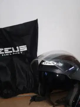Zeus 610 black double visor