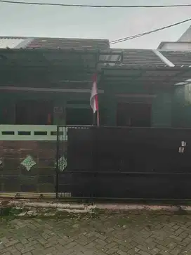 Rumah siap huni dicluster Puri kencana Poris Plawad utara Cipondoh