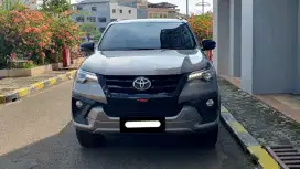 Km30rb toyota fortuner vrz trd sportivo 2018 coklat diesel