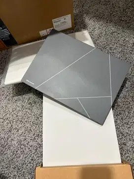 (LIKE NEW) Asus Zenbook S13 2025