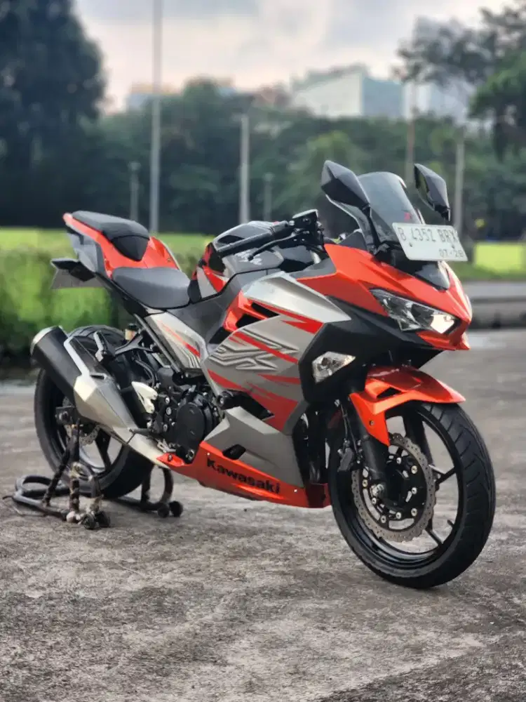 Kawasaki New Ninja 250 FI ABS KM 6000