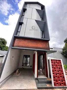 Dijual Rumah SIAP HUNI Pondok Labu Cilandak Jakarta Selatan dkt TB Simatupang 3Lt + Rooftop [AR077]