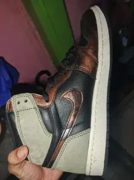 Air Jordan high 1 patina aj1