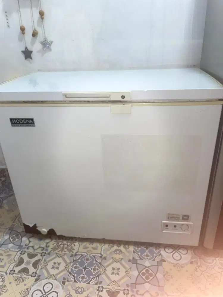 Jual freezer Modena 200 liter