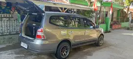 Nissan Grand livina 2011 Bensin