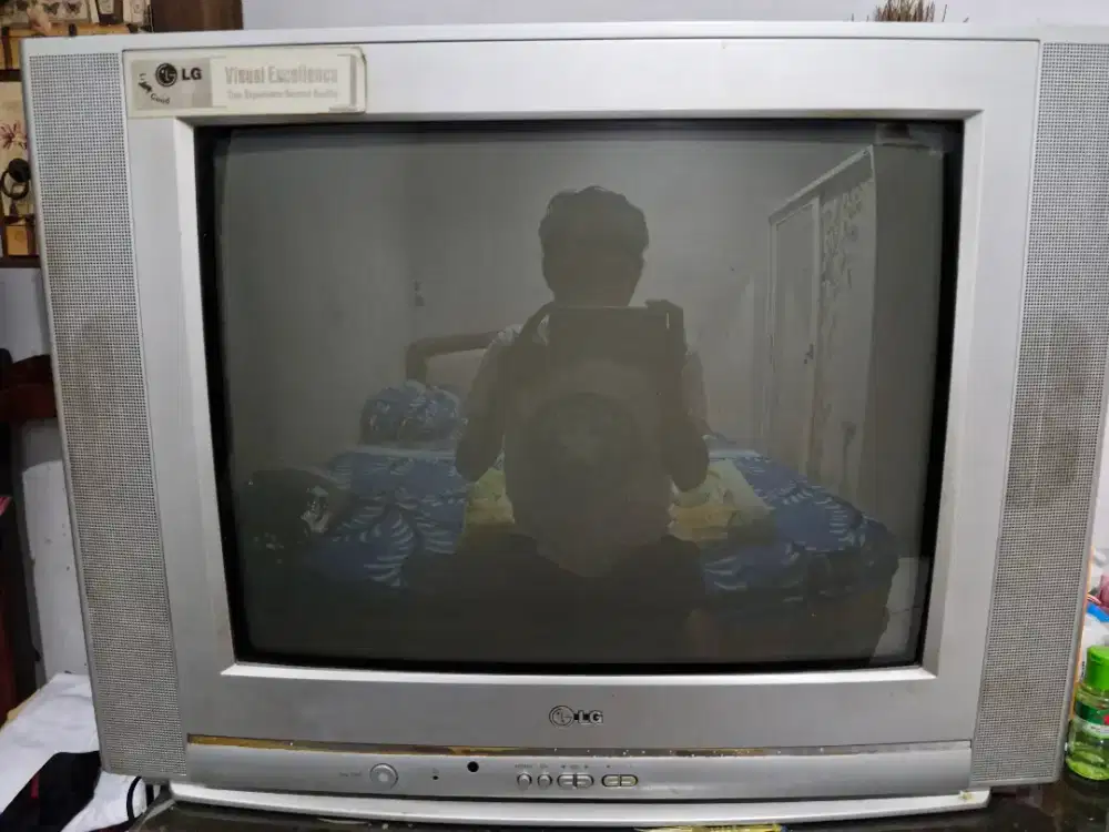 Tv tabung merek LG 21inc