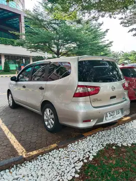 Nissan Grand livina 2014 Bensin