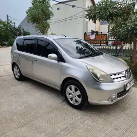 Nissan Livina XR
