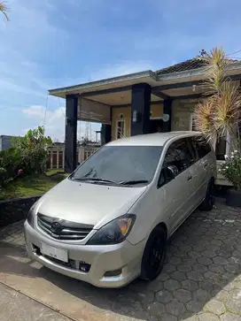 Toyota Kijang Innova 2009 Diesel