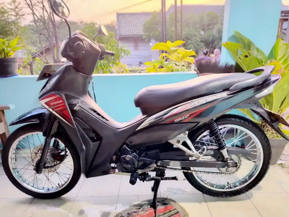 Honda Revo tahun 2015 Injeksi